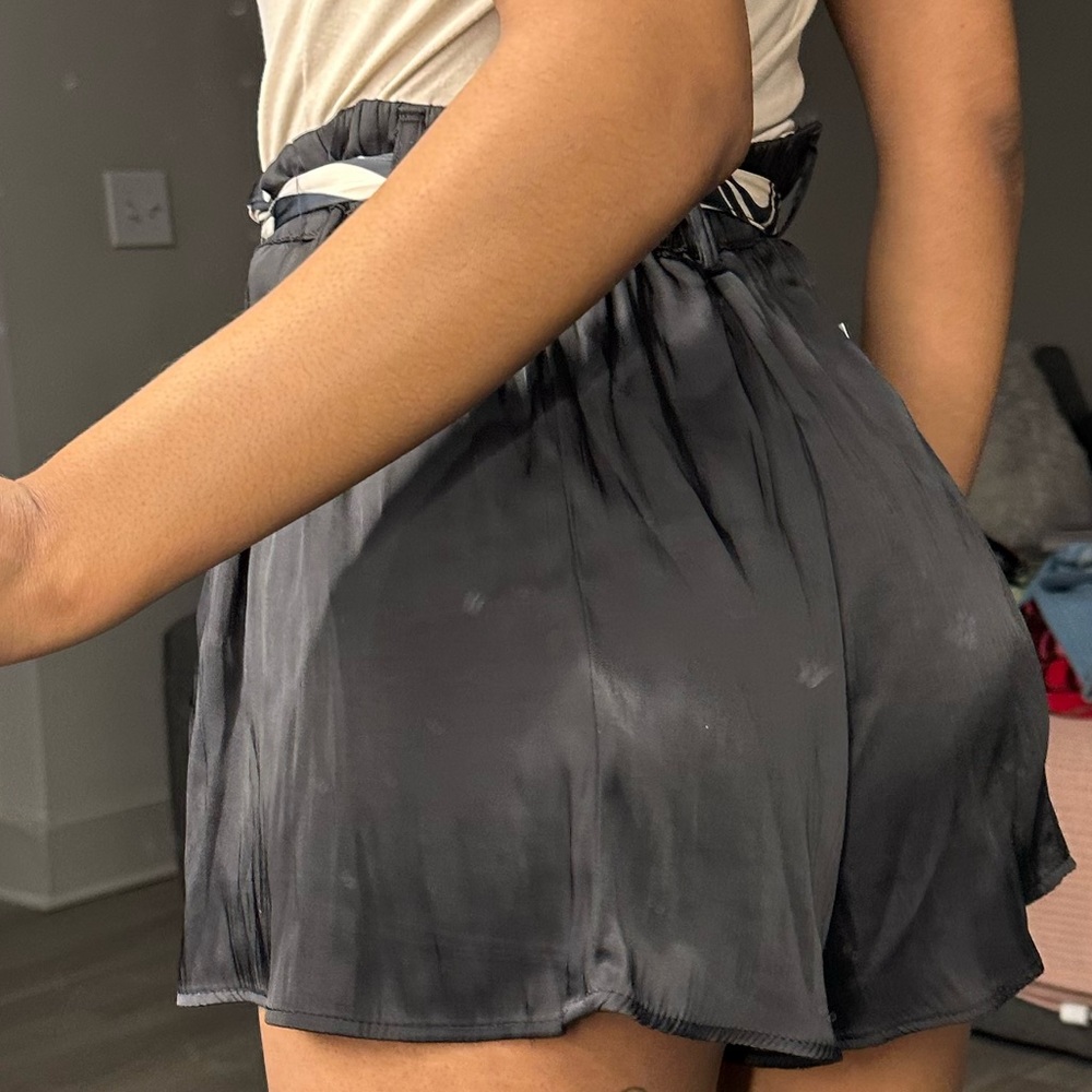 Flowly Shorts